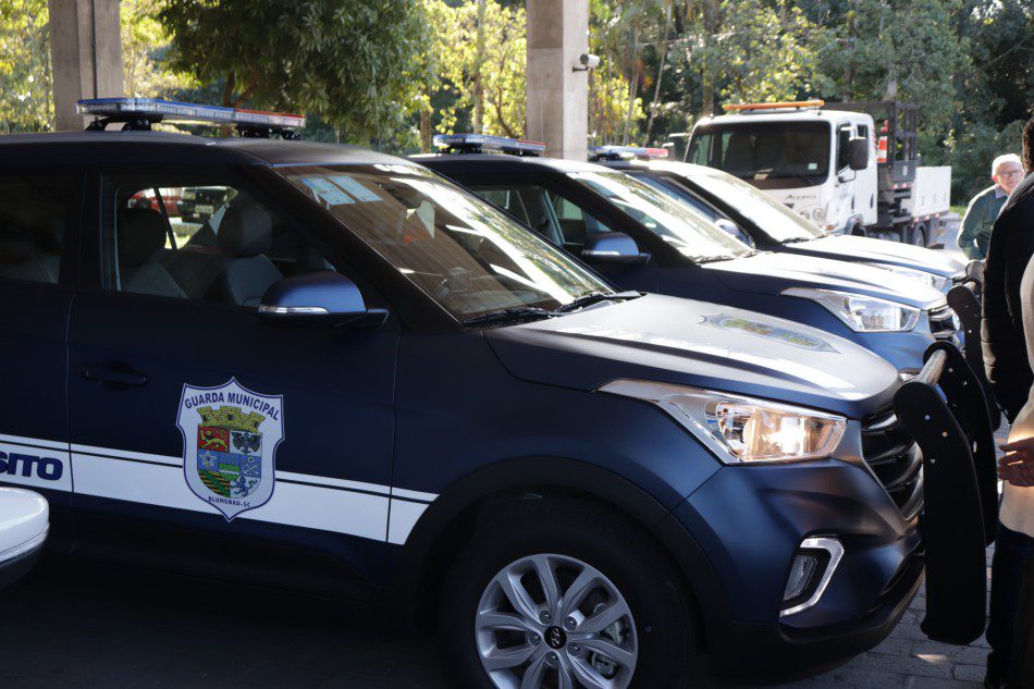 Guarda De Tr Nsito De Blumenau Recebe Sete Novas Viaturas Farol Blumenau