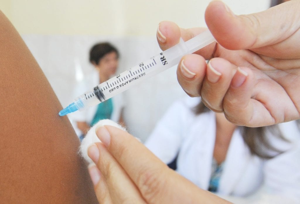 Aplicação de vacina