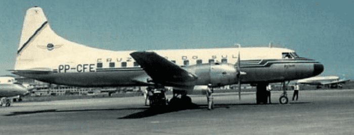 Convair CV-440 da Cruzeiro do Sul. Em um avião identico a história política de Santa Catarina seria fatalmente transformada (Airliners.net)