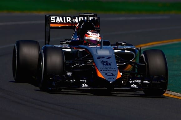 Force India na pista de Melbourne. Equipe passou maus bocados judiciais e financeiros, além de apresentar o novo carro no fim da pré-temporada (Getty Images)