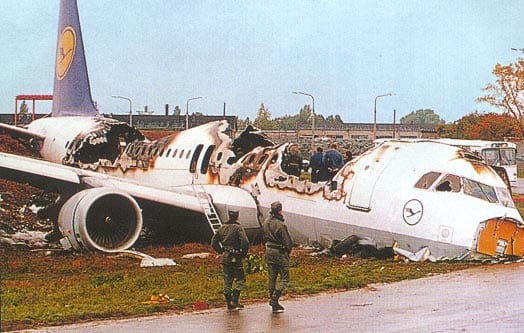A320 da própria Lufthansa após o acidente no aeroporto de Varsóvia, em 1993 (baaa-acro.com)