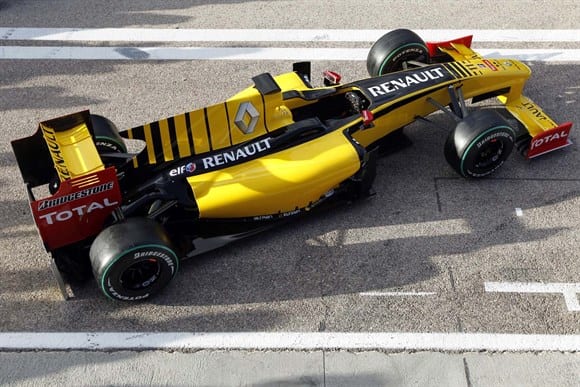 Último carro "puro-sangue" Renault em 2010. Descontentamento com a Red Bull pode levar franceses a retomar o comando da equipe, hoje Lotus (LAT) 