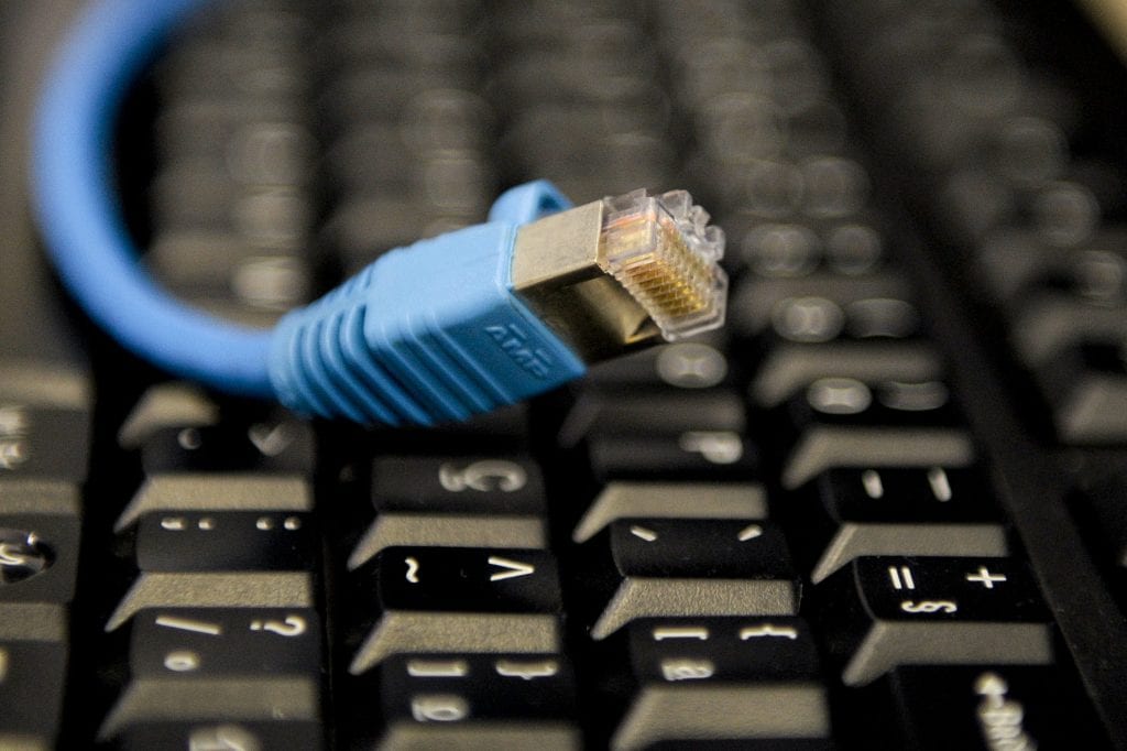 Cabo de rede de internet (Edilson Rodrigues/Agência Senado)