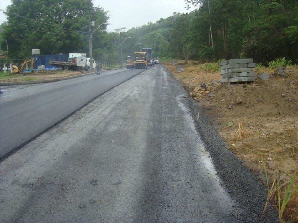 rua-ewaldo-jansen-recebe-primeiro-trecho-de-asfalto