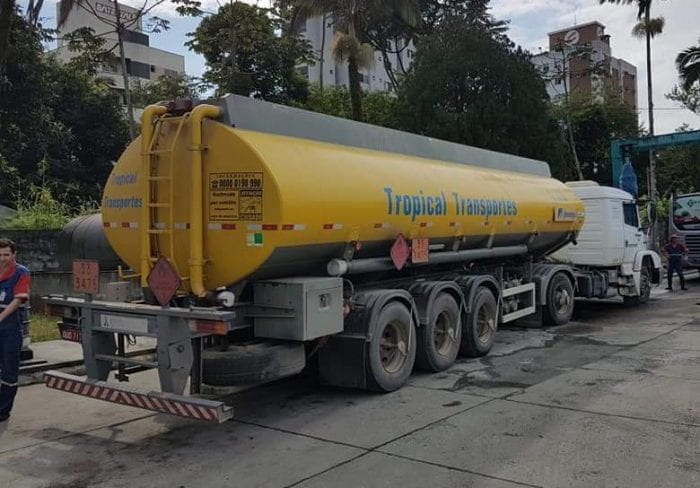 Combustível para o transporte coletivo chegou nesta terça-feira (Jaime Batista)