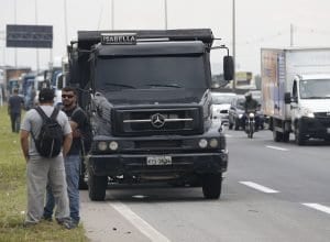 Protesto de caminhoneiros (Fernando Frazão - Agência Brasil)