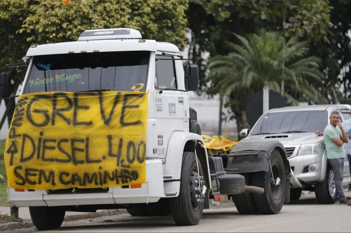 Protesto de caminhoneiros em rodovias (Fernando Frazão - Agência Brasil)