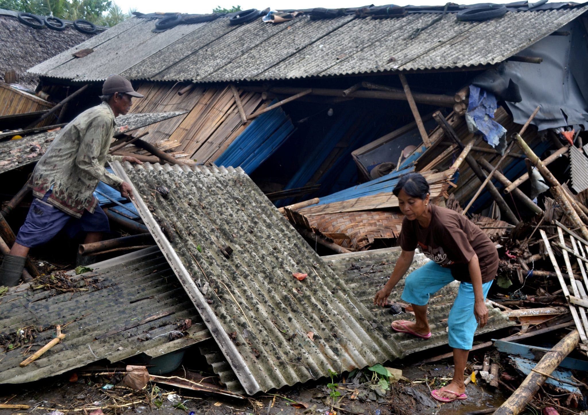 Indonésia registra 373 mortos após tsunami (Antara Foto/via Reuters/Direitos reservados)