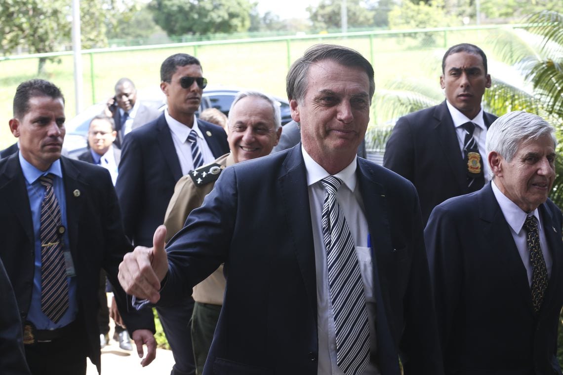 O presidente Jair Bolsonaro visita a Secretaria de Segurança e Coordenação Presidencial do Gabinete de Segurança Institucional (GSI). Acompanha o ministro do Gabinete Segurança Institucional (GSI), general Augusto Heleno - foto de Antonio Cruz/Agência Brasil