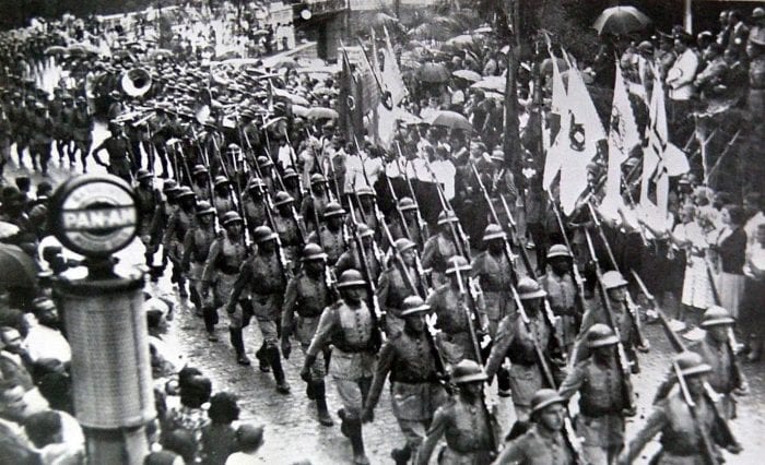 32º BATALHÃO DE CAÇADORES - O VANGUARDEIRO chega a Blumenau em 11 de abril de 1939. - foto do Arquivo Histórico de Blumenau - foto do AHJFS