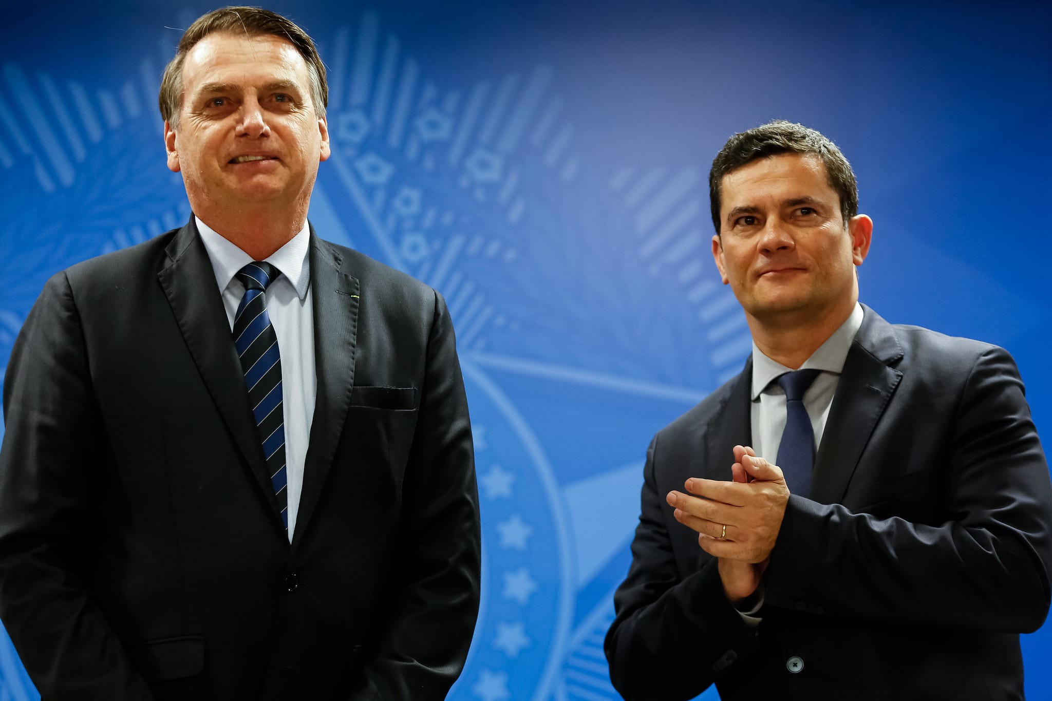 Presidente Jair Bolsonaro e o ministro de Estado da Segurança Pública Sérgio Moro - foto de Carolina Antunes/PR