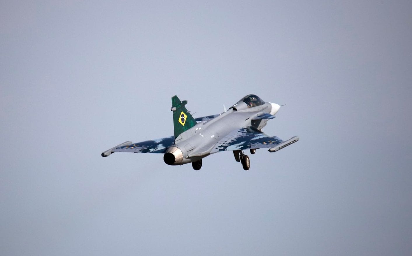 Aeronave Gripen durante teste na Suécia - foto da Saab AB