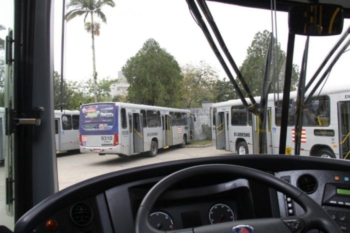 Ônibus do transporte coletivo - foto da Prefeitura de Blumenau