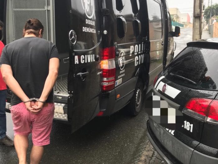 Ṕreso dono de casa de prostituição que explorava adolescentes em Blumenau - foto da Polícia CIvil