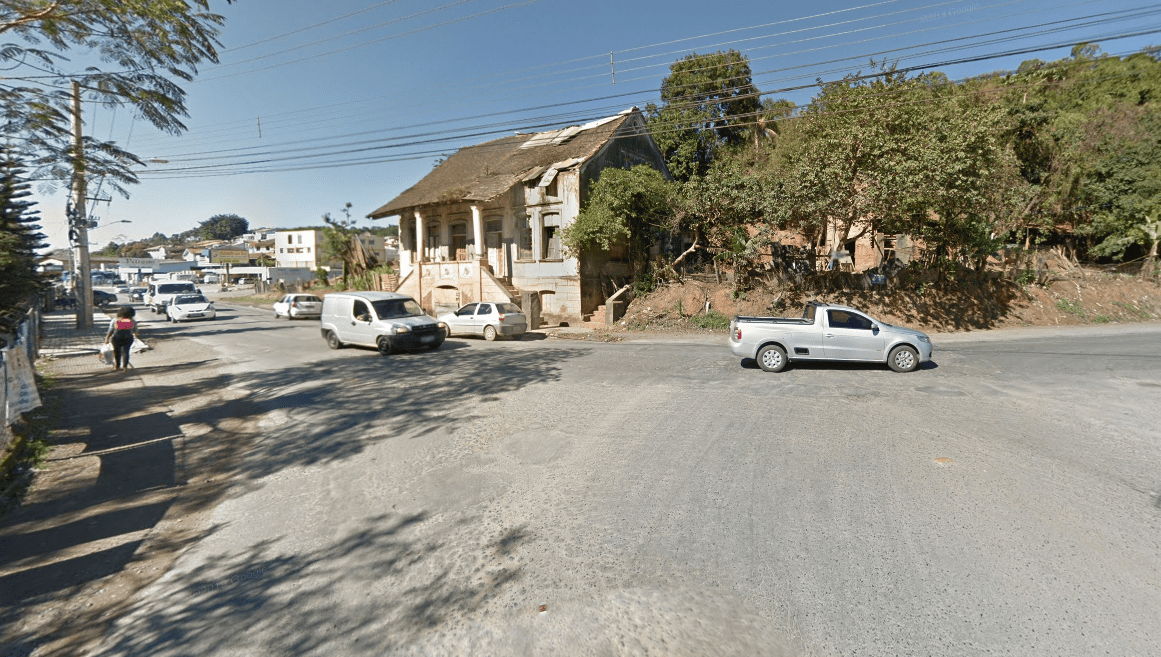 Rótula deve desafogar ponto crítico de trânsito na Itoupavazinha - foto do Google Street View