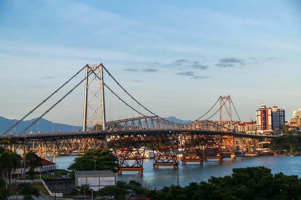 Ponte Hercílio Luz - foto de Julio Cavalheiro