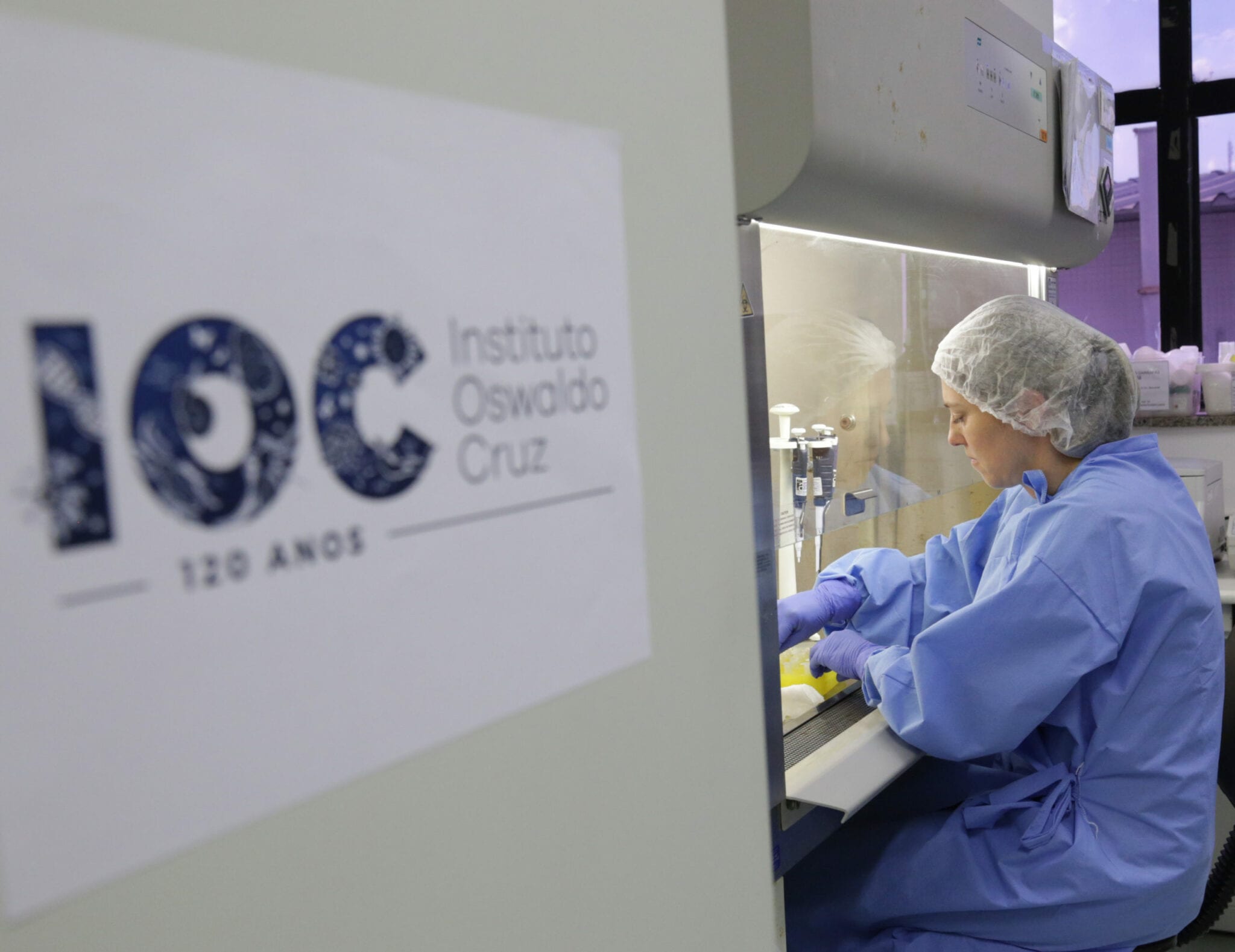 Três laboratórios brasileiros já podem diagnosticar coronavírus - foto de Josué Damacena