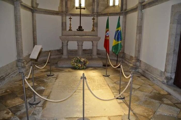 Túmulo de Pedro Álvares Cabral em Santarém, Portugal