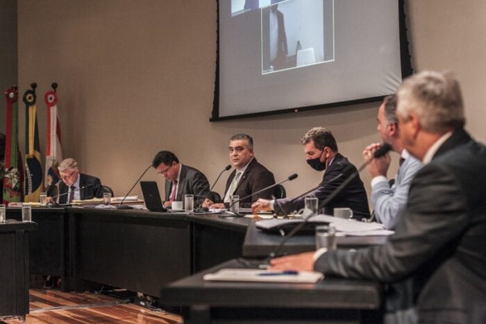 CPI dos Respiradores da Alesc, durante reunião - foto de Bruno Collaço