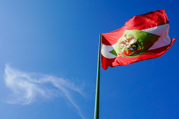 Bandeira do Estado de Santa Catarina - foto de Ricardo Wolffenbüttel