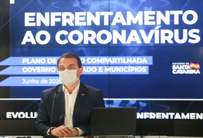 Governador Carlos Moisés - foto de Júlio Cavalheiro
