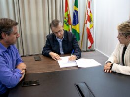 Prefeito assina decreto de obrigatoriedade no atestado de vacinação - foto da PMB