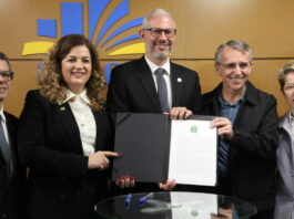 Furb recebeu o Ministro da Educação para assinatura de termo sobre federalização - foto de Gregory Martins