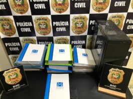 Documentos apreendidos na Multiplus - foto da Polícia Civil