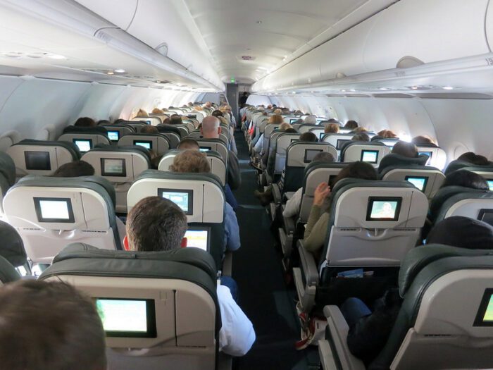 Passageiros em aeronave - foto de Daniel Lobo
