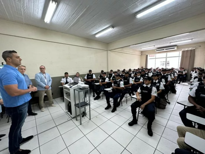 Vigilantes de unidades de educação em treinamento - foto da PMB