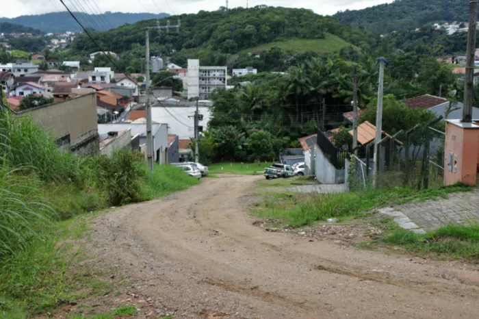 Ruas no bairro Fortaleza serão pavimentadas